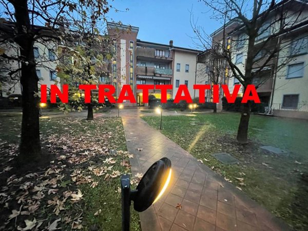 appartamento in vendita a Caronno Pertusella