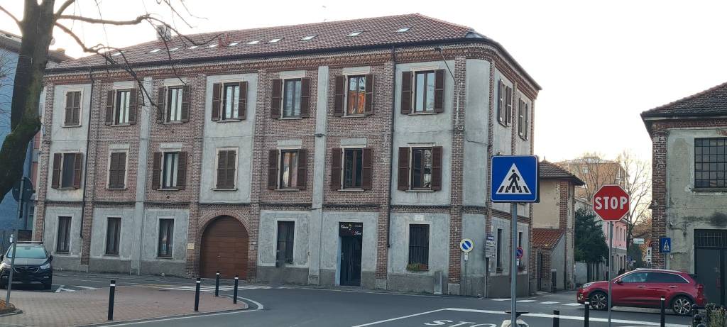 appartamento in vendita a Caronno Pertusella