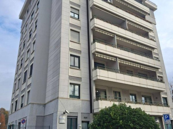 appartamento in vendita a Caronno Pertusella