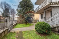 casa indipendente in vendita a Caronno Pertusella