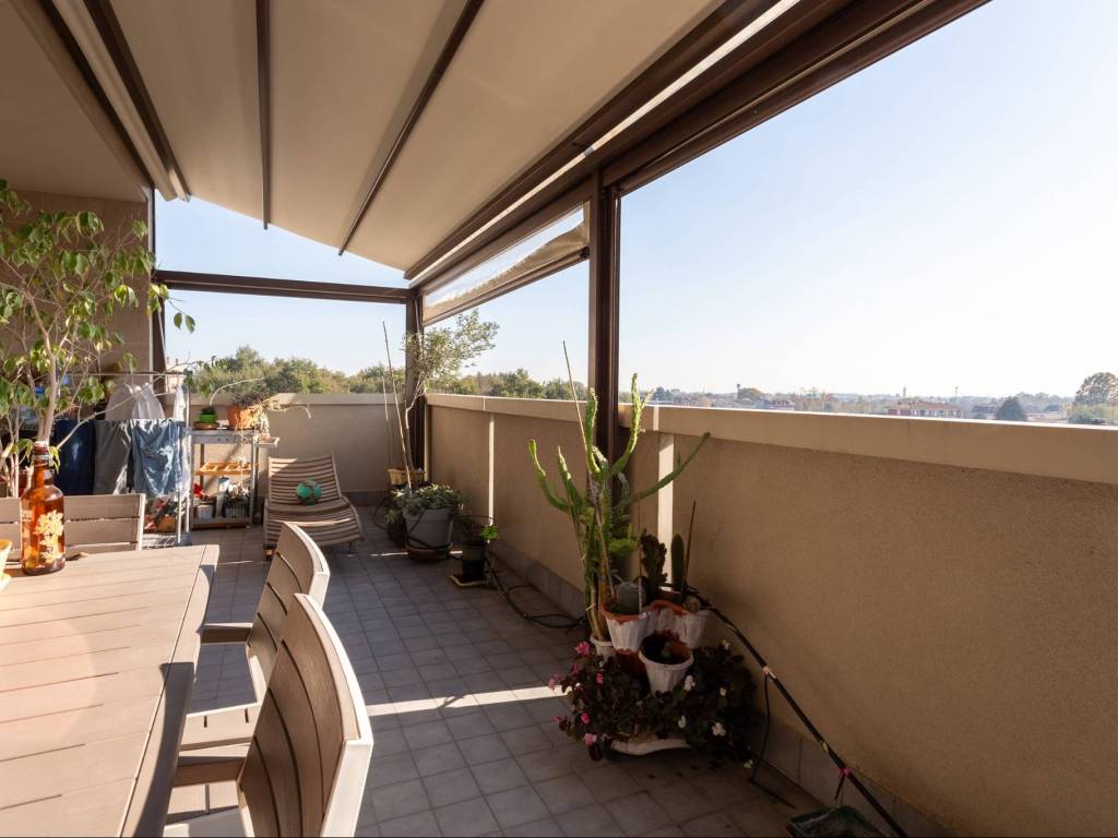 appartamento in vendita a Caronno Pertusella