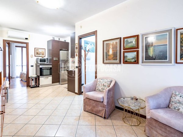 appartamento in vendita a Caronno Pertusella