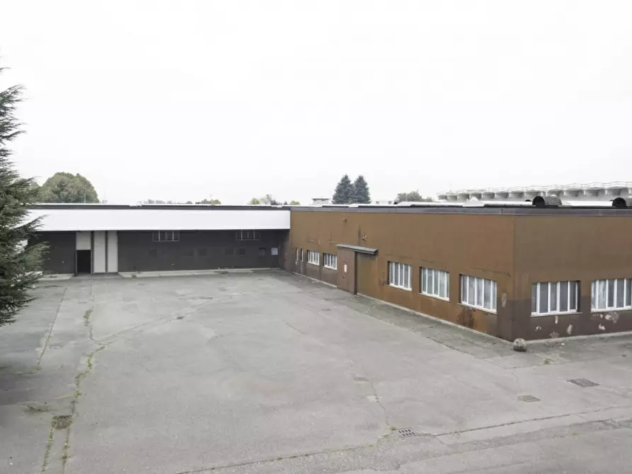 appartamento in vendita a Caronno Pertusella