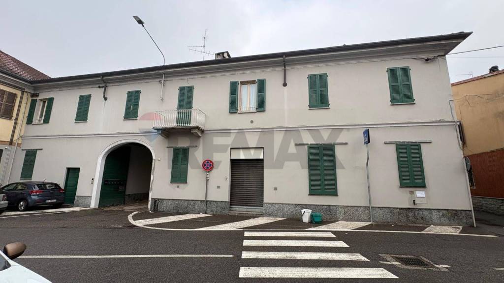 appartamento in vendita a Caronno Pertusella
