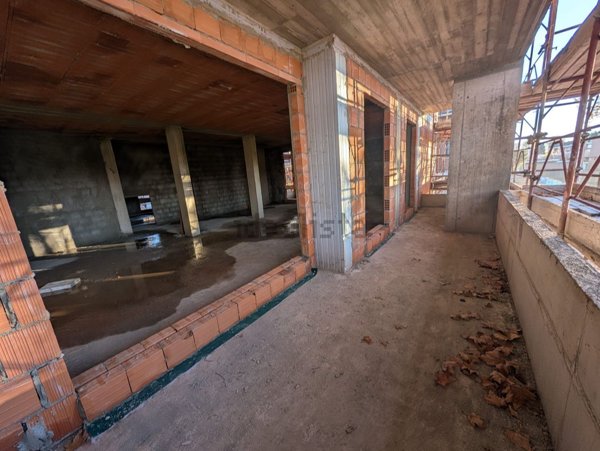 appartamento in vendita a Caronno Pertusella