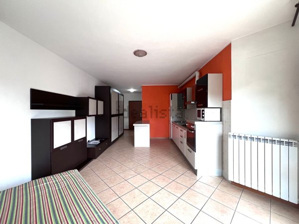 appartamento in vendita a Caronno Pertusella