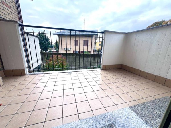 appartamento in vendita a Caronno Pertusella