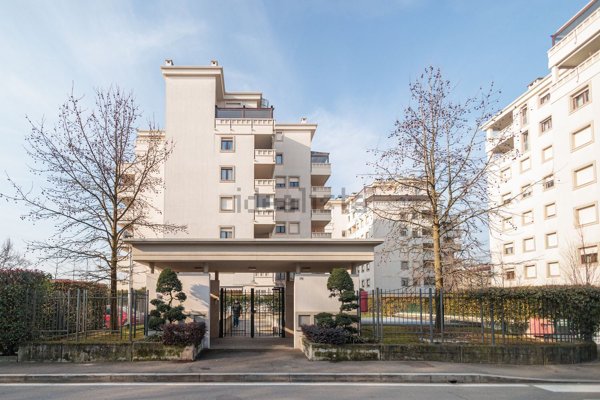 appartamento in vendita a Caronno Pertusella