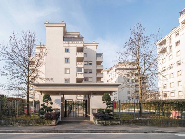 appartamento in vendita a Caronno Pertusella