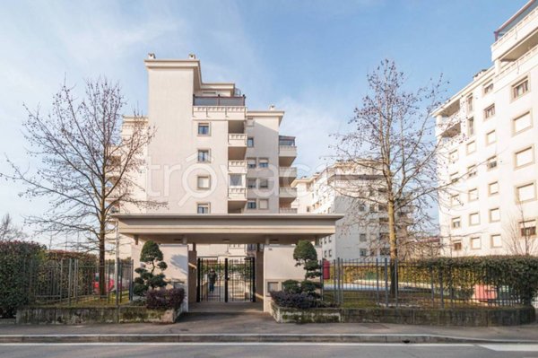 appartamento in vendita a Caronno Pertusella