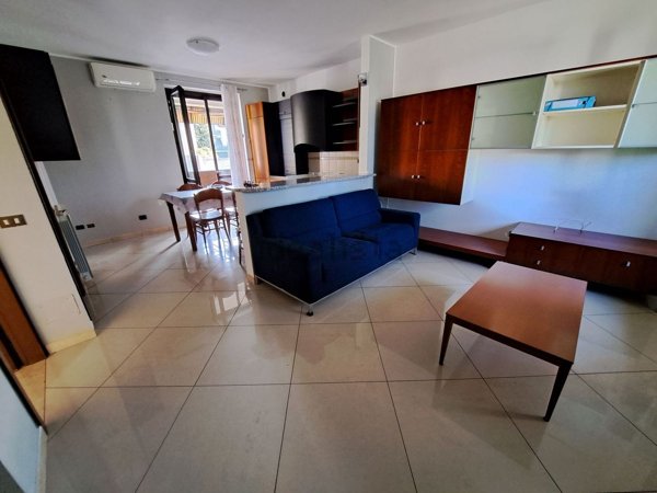 casa indipendente in vendita a Caronno Pertusella