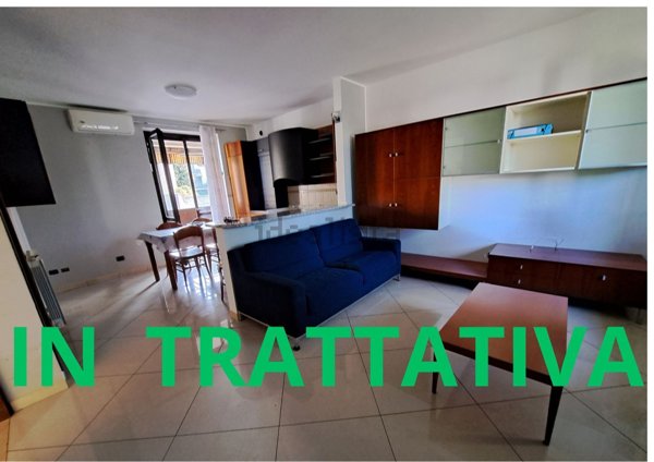 casa indipendente in vendita a Caronno Pertusella