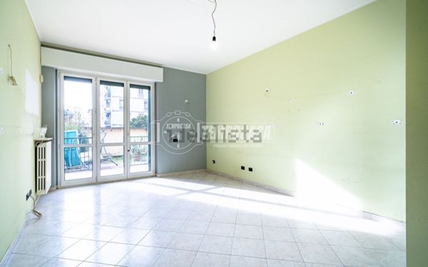 appartamento in vendita a Caronno Pertusella