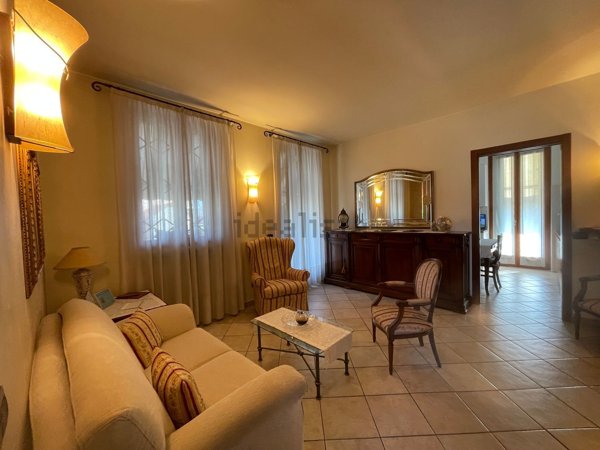 appartamento in vendita a Caronno Pertusella