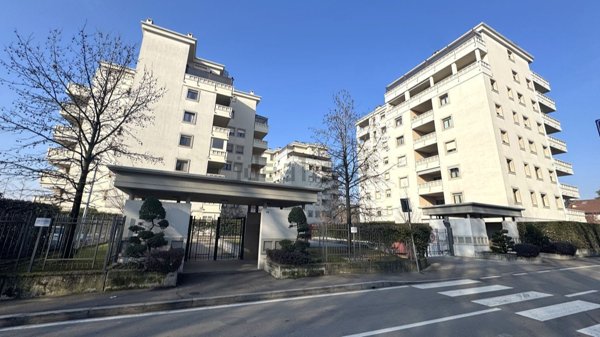 appartamento in vendita a Caronno Pertusella