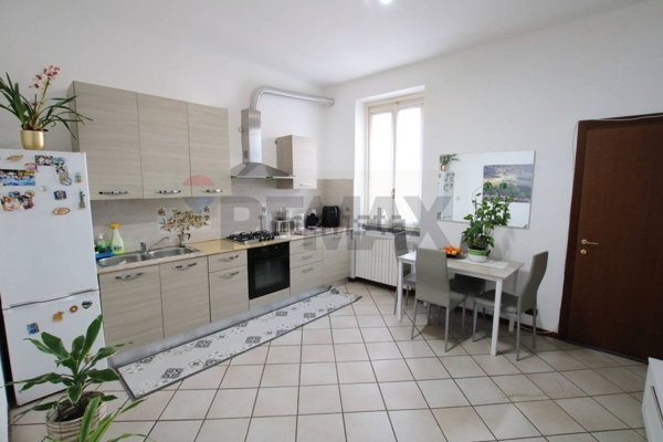 appartamento in vendita a Caronno Pertusella