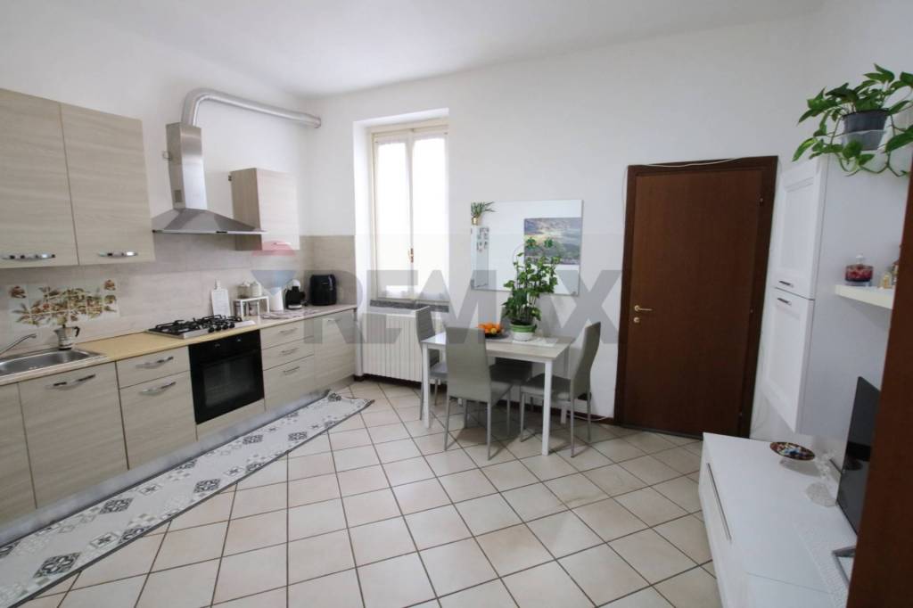 appartamento in vendita a Caronno Pertusella