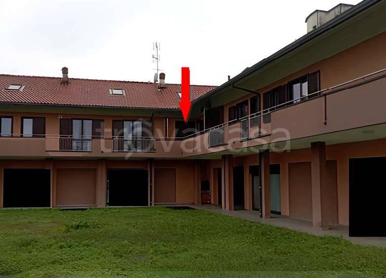 appartamento in vendita a Caronno Pertusella