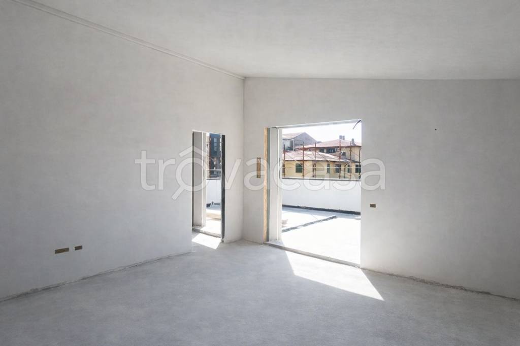 appartamento in vendita a Caronno Pertusella