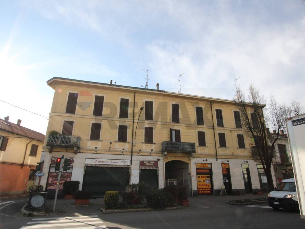 appartamento in vendita a Caronno Pertusella