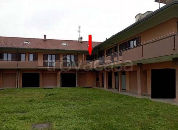 appartamento in vendita a Caronno Pertusella