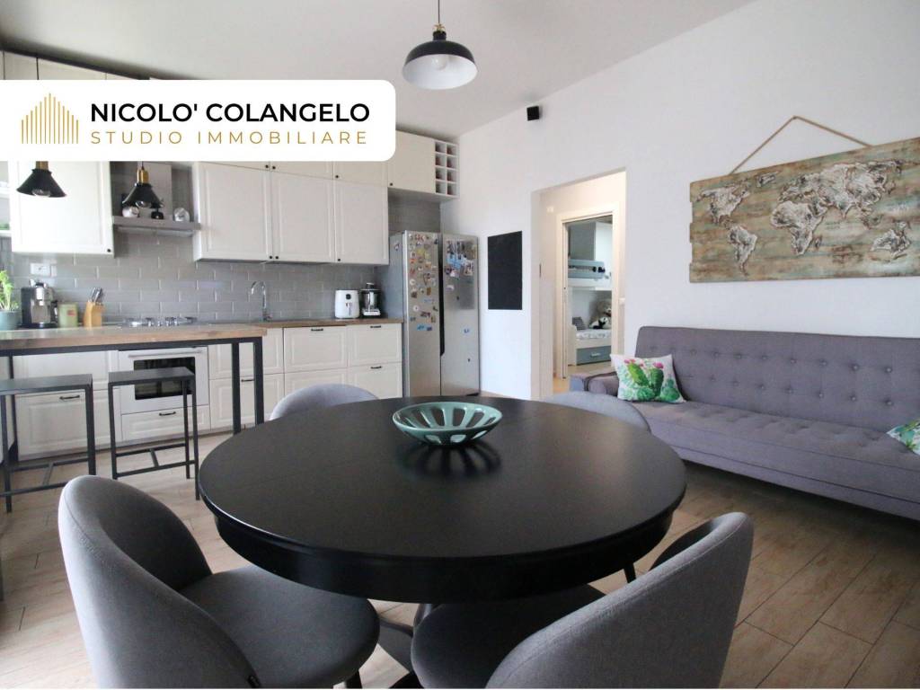 appartamento in vendita a Caronno Pertusella