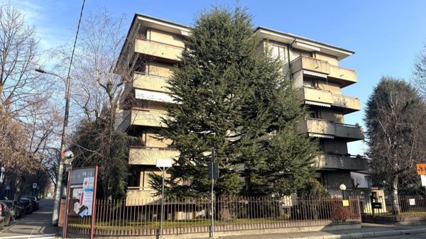 appartamento in vendita a Caronno Pertusella