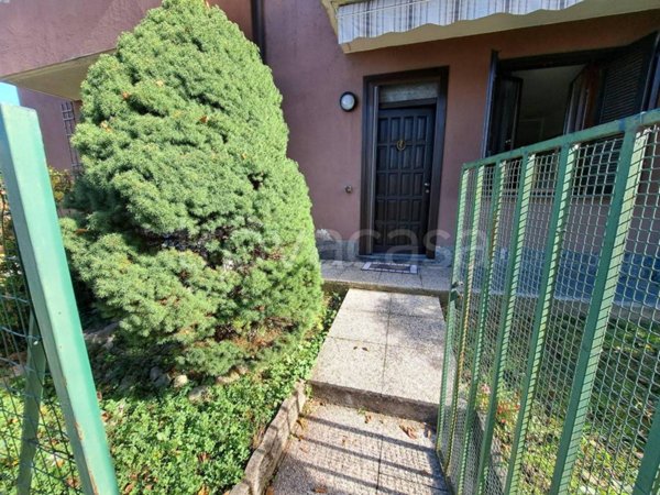 appartamento in vendita a Caronno Pertusella