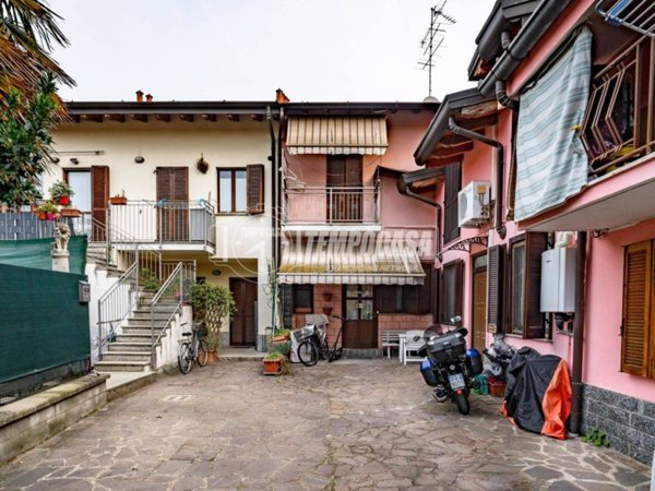 appartamento in vendita a Caronno Pertusella