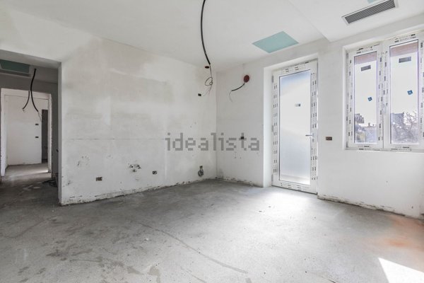 appartamento in vendita a Caronno Pertusella