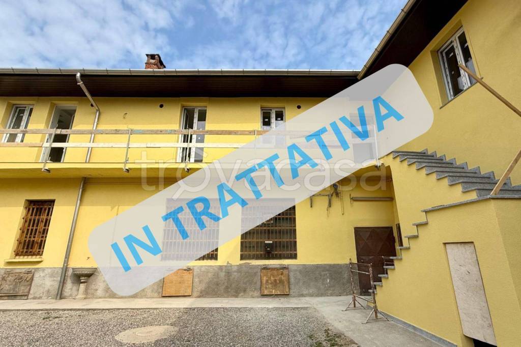 appartamento in vendita a Caronno Pertusella