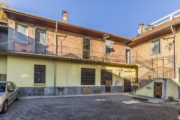 appartamento in vendita a Caronno Pertusella