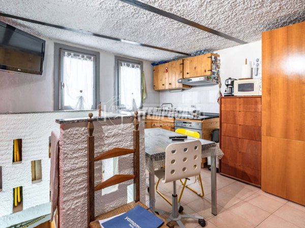 appartamento in vendita a Caronno Pertusella