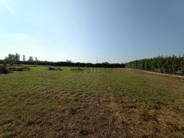 terreno agricolo in vendita a Caronno Pertusella