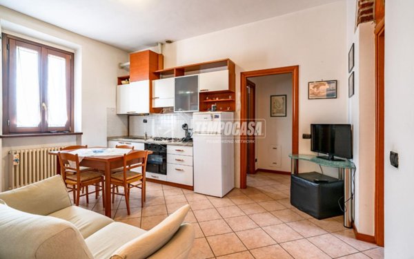 appartamento in vendita a Caronno Pertusella