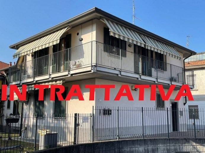 appartamento in vendita a Caronno Pertusella