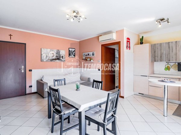 appartamento in vendita a Caronno Pertusella