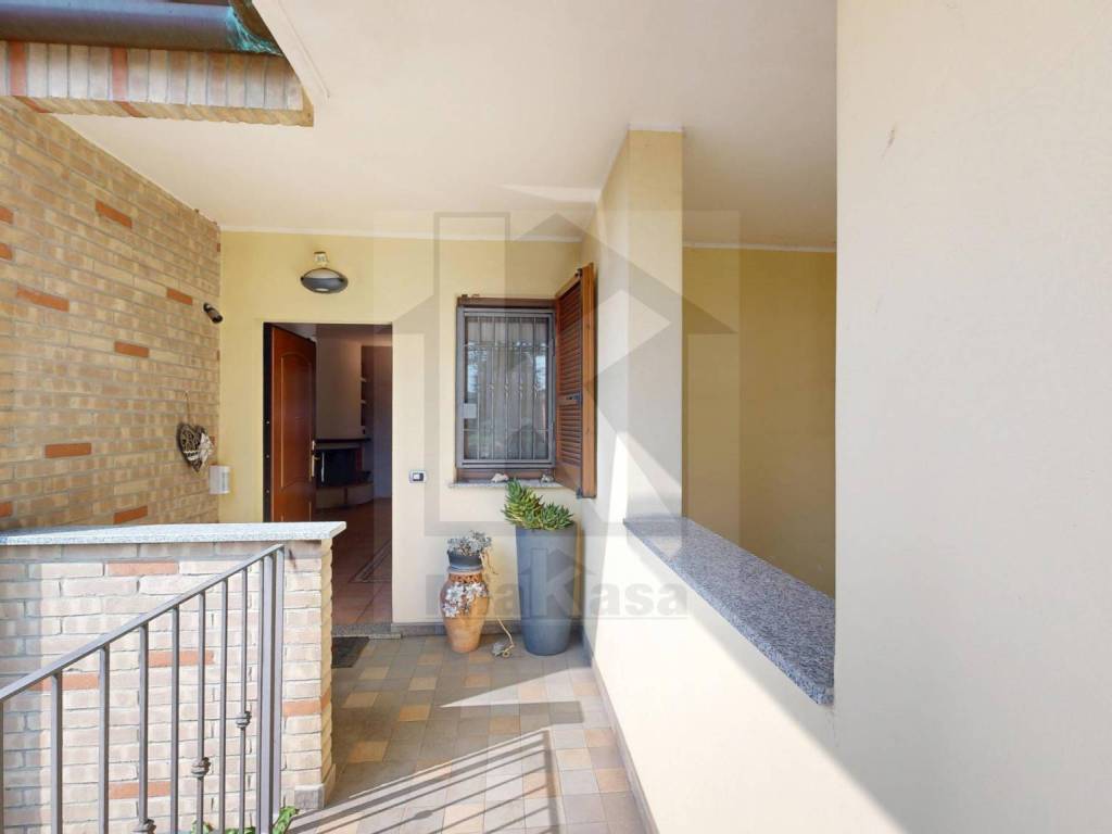 appartamento in vendita a Caronno Pertusella