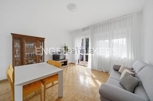 appartamento in vendita a Caronno Pertusella