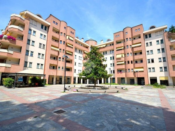 appartamento in vendita a Caronno Pertusella