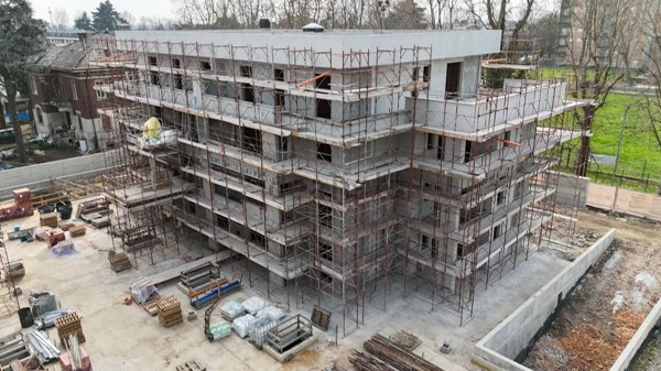 appartamento in vendita a Caronno Pertusella