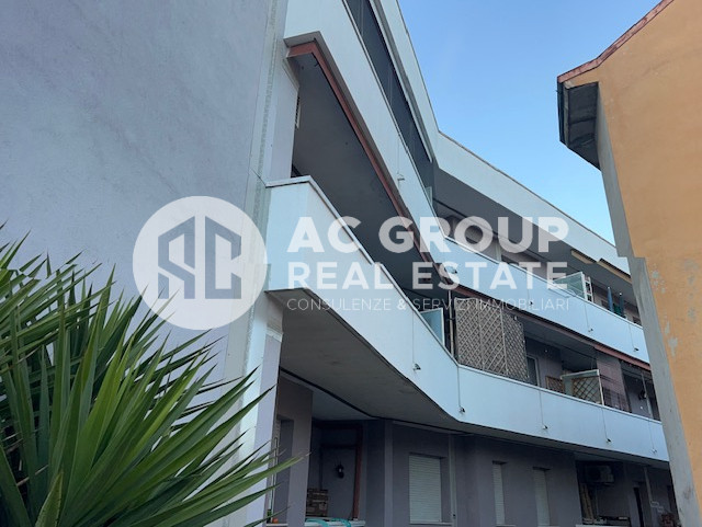 appartamento in vendita a Caronno Pertusella