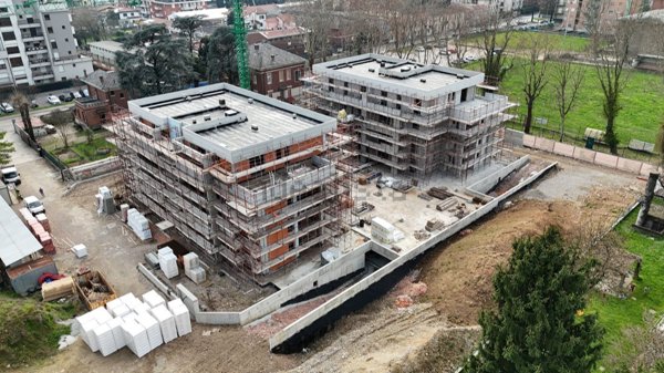 appartamento in vendita a Caronno Pertusella