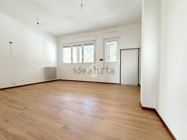 appartamento in vendita a Caronno Pertusella