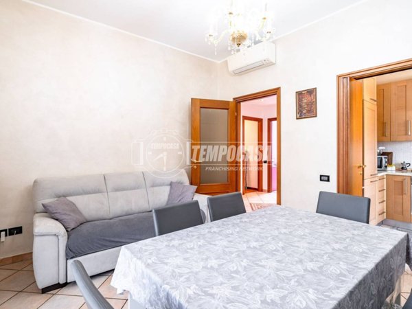 appartamento in vendita a Caronno Pertusella