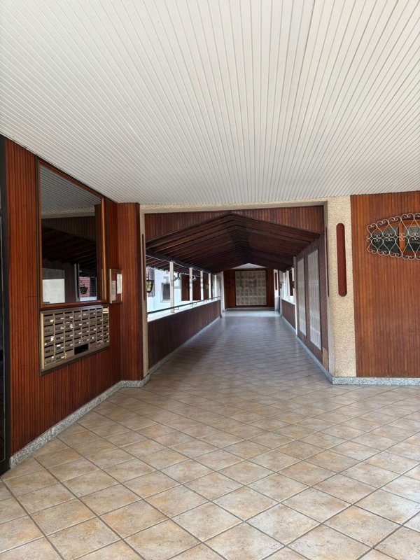 appartamento in vendita a Caronno Pertusella