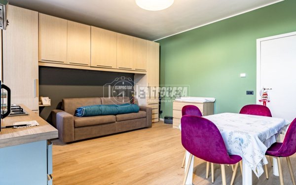 appartamento in vendita a Caronno Pertusella