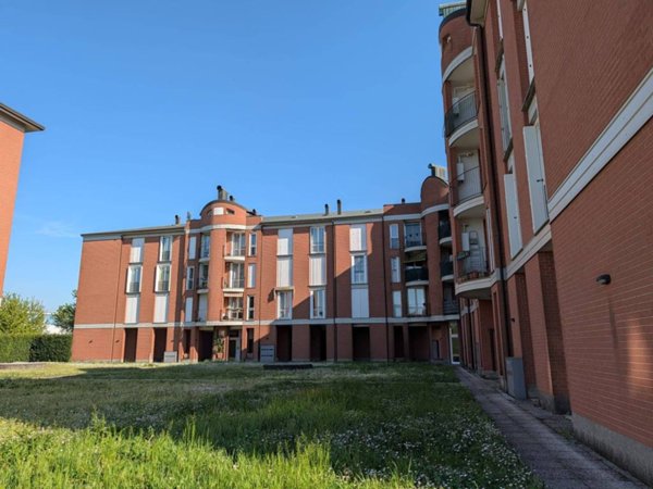 appartamento in vendita a Caronno Pertusella