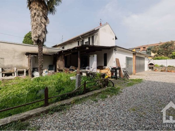 appartamento in vendita a Caronno Pertusella