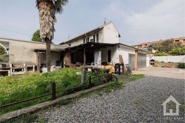 appartamento in vendita a Caronno Pertusella